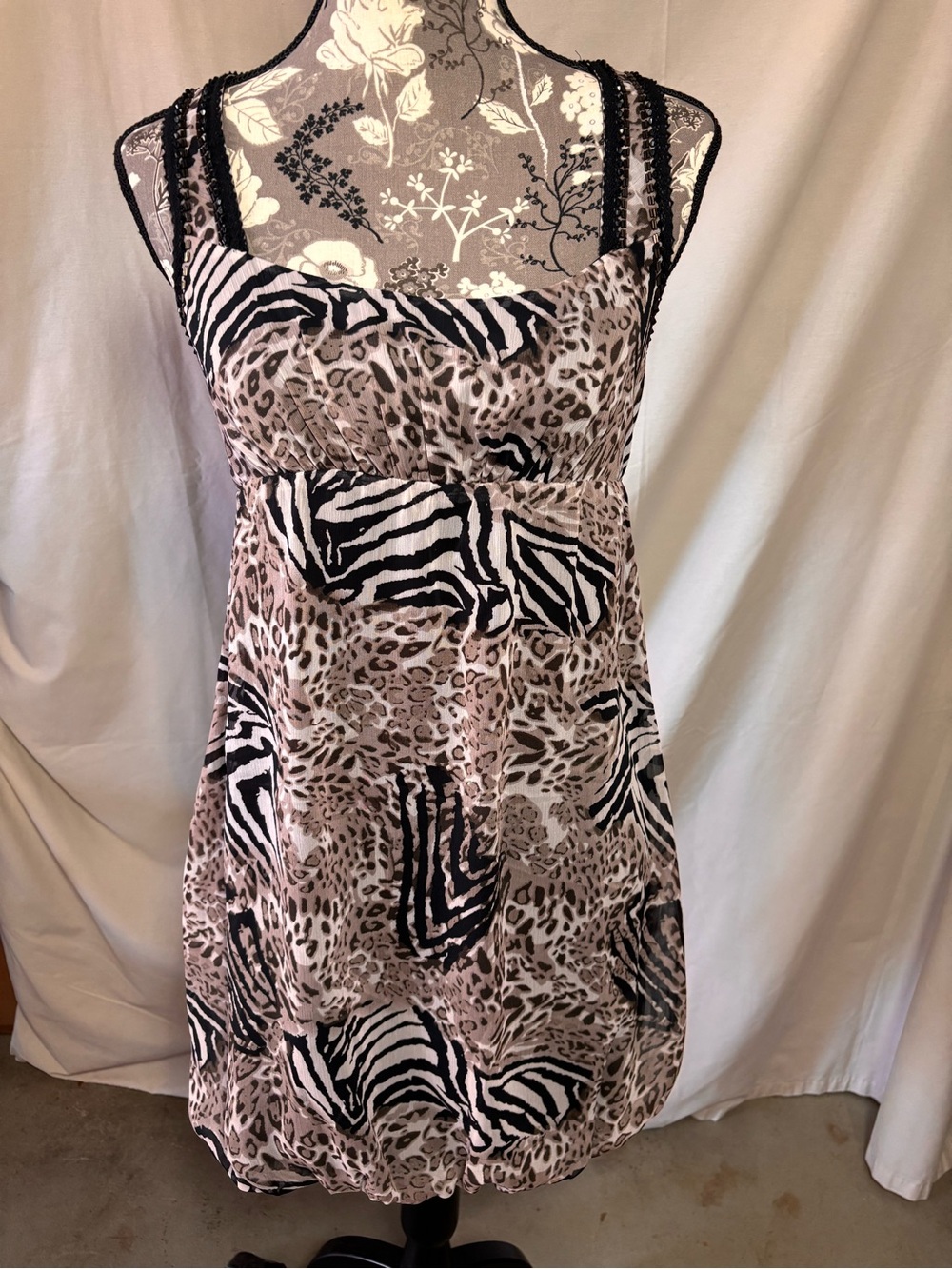 Guess Vintage Y2K Black Brown Leopard Print Bubble Hem Mini Dress Size 7